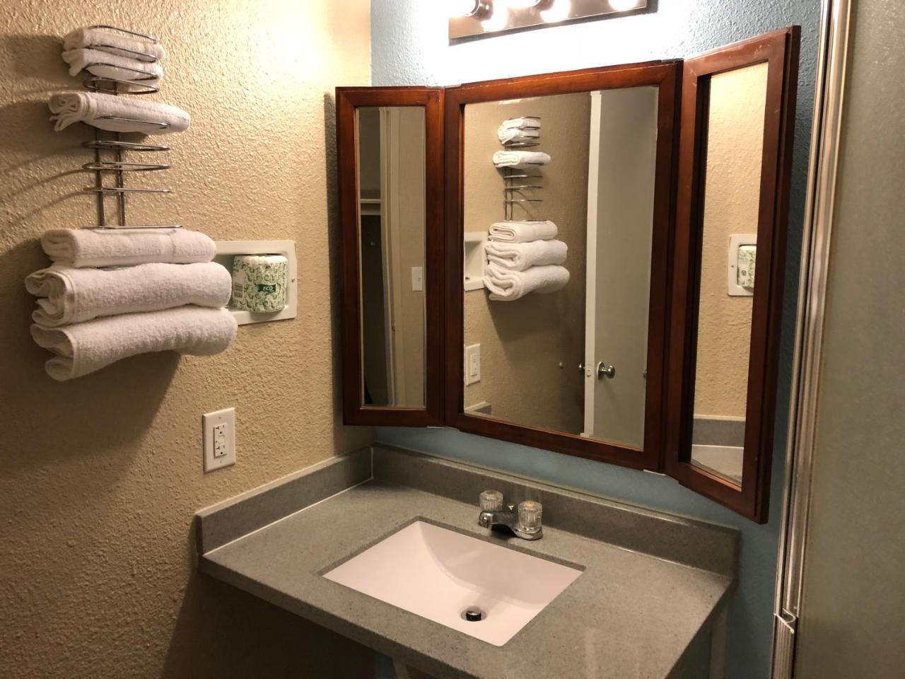 Midtown Inn Springfield Buitenkant foto